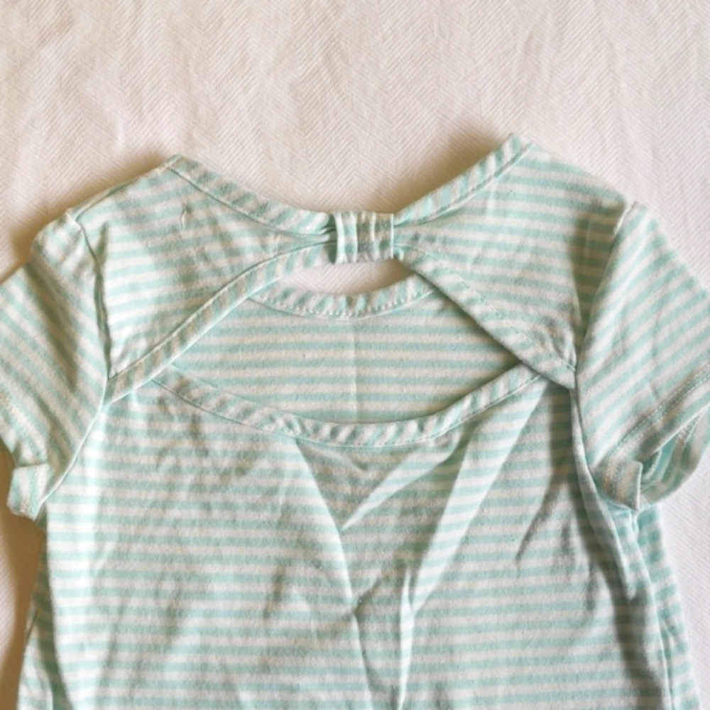 btween aqua blue stripe cap sleeve top with peekaboo back size 4 girls - Picture 4 of 5